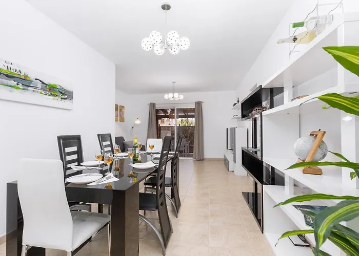 Home2book Charming Casa El Refugio