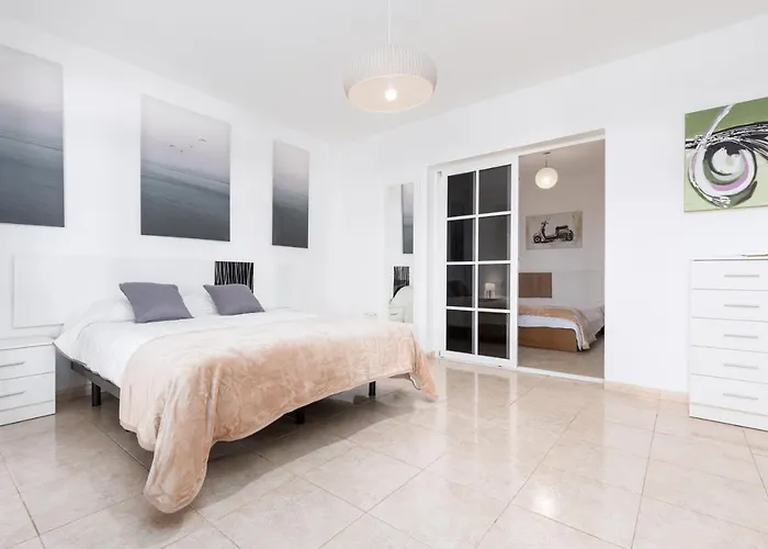 Home2book Charming Casa El Refugio